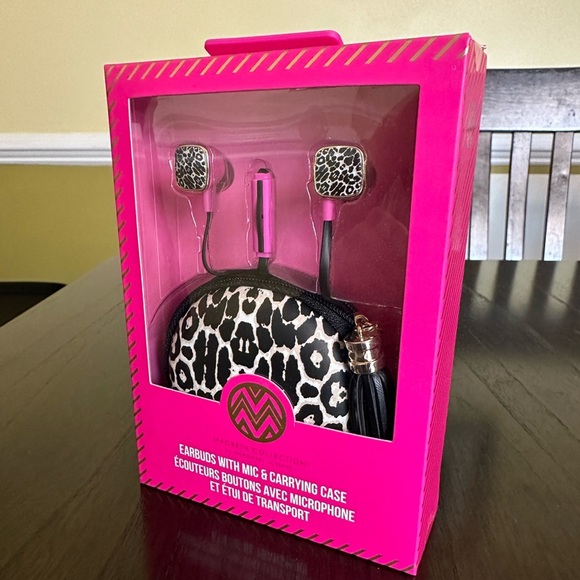 Macbeth Animal Print Earphones with Mic and Zip Pouch New in Box - Picture 2 of 6